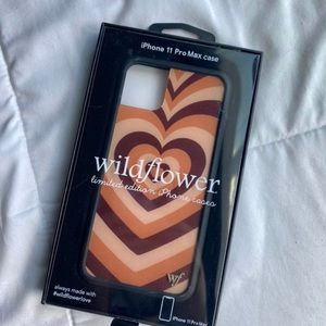 wildflower 11 pro max case! ☕️🐻🤎